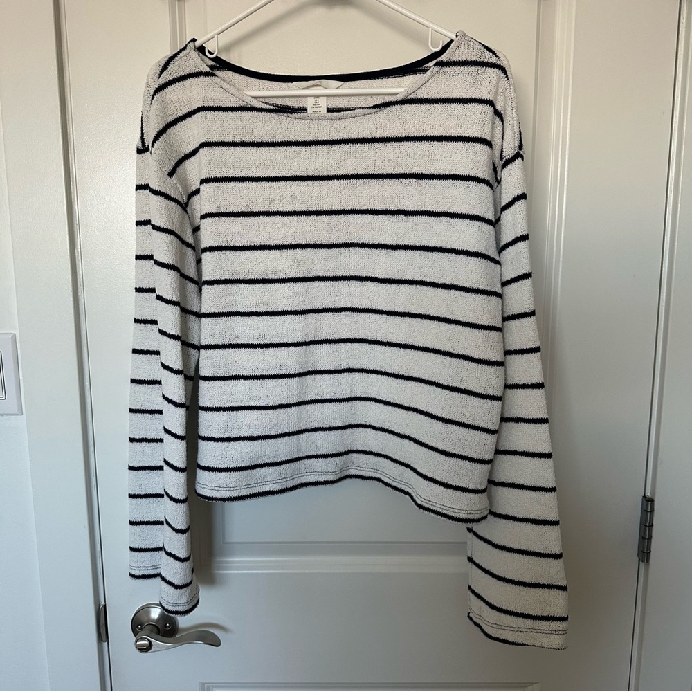 H&M Cropped Striped Bell Sleeve Sweater | Boat / Scoop Neck | Size S Women’s